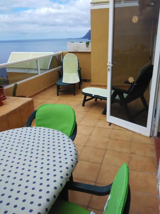 2 Bd Apartment With Stunning View Puerto de Santiago  Luaran gambar